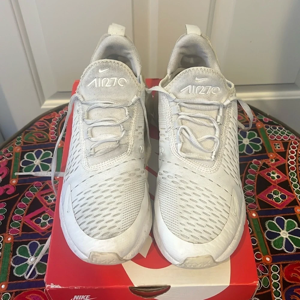 Nike Air Max 270 GS White sneakers 943345-103 Size 6.5Y Women's Sz 7.5